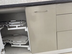 Furnished Amenities in 3 BHK Apartment at Smart World Orchard, Sector 61 – for Rent