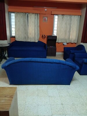 Bedroom in 1 BHK Apartment at Mantri Niketan Building, Dapodi – for Rent