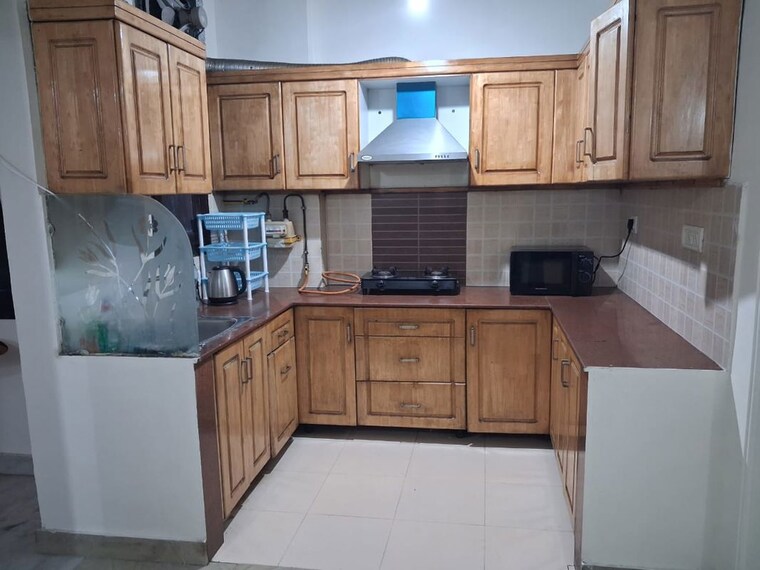 Kitchen, east of kailash 3 Bedroom 1150 Sq.Ft. Builder Floor In East Of Kailash Delhi 9765796