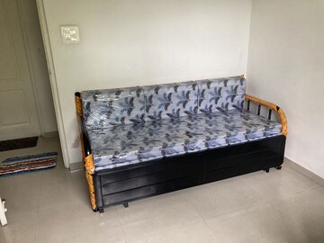 Bedroom in 2 BHK Apartment at Manjari – for Rent