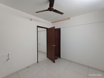 Room in 1 BHK Apartment at KT Radhe Mohan, Kopar Khairane – for Sale