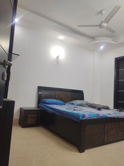 3 BHK + Servant Room Builder Floor For Rent in East Of Kailash
