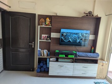 2 BHK Apartment For Rent in Aims Golf City, Sector 75