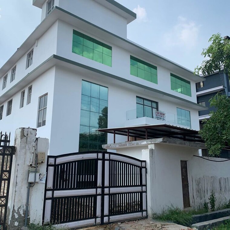 Exterior View, sector 63 Commercial Office Space 18000 Sq.Ft. In Sector 63 Noida 9765825