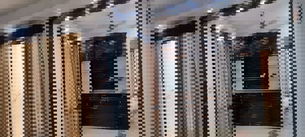 3 BHK + Extra Room Apartment For Rent in Logix Blossom County