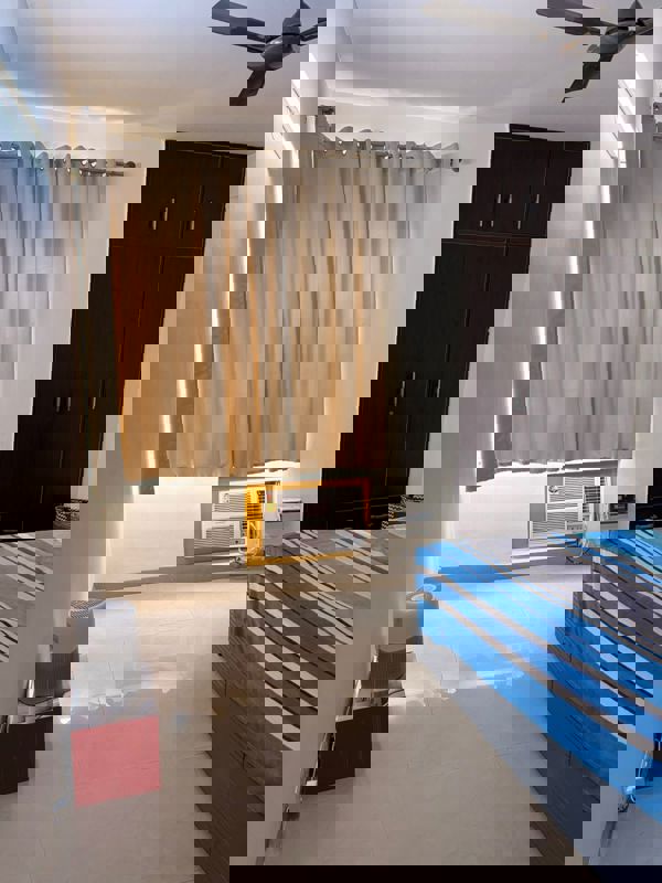 3 BHK + Pooja Room 2000 Sq.Ft. Builder Floor in Unitech Espace Nirvana Country