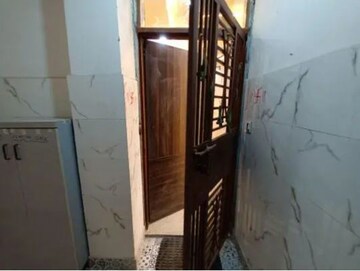 Building Lobby in 3.5 BHK Builder Floor at Mansarover Garden – for Sale