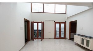 Room in 5 BHK Independent House at Hsr Layout – for Rent