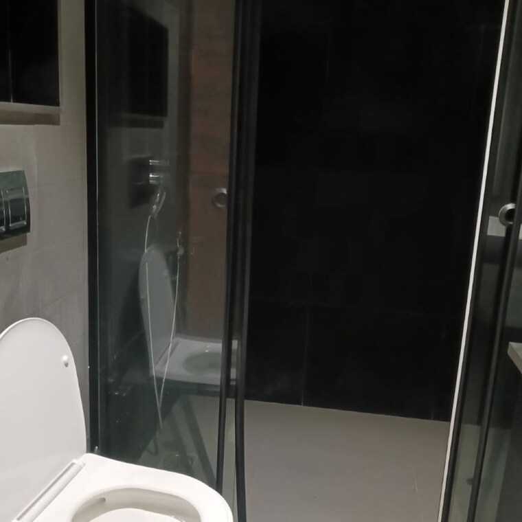 Bathroom, kalkaji 3 Bedroom 1600 Sq.Ft. Builder Floor In Kalkaji Delhi 9765960