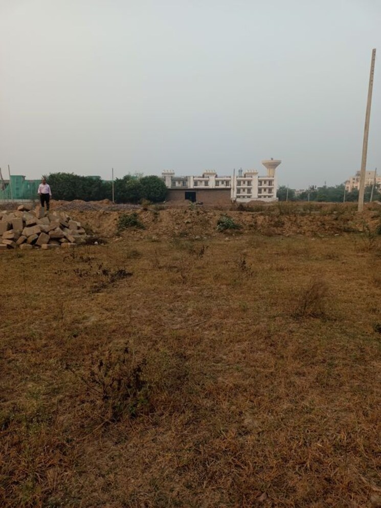 undefined, sector 77  179 Sq.Yd. Plot In Sector 77 Faridabad 9765963