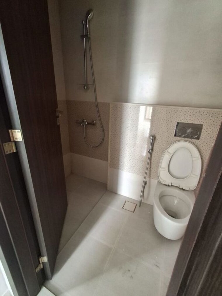 Bathroom, royal-ishana 2 Bedroom 722 Sq.Ft. Apartment In Thergaon Pune 9765980