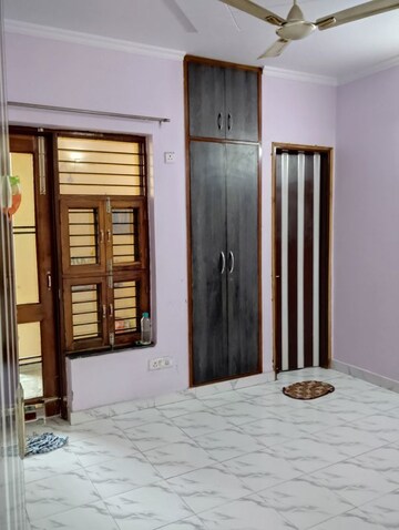 2 BHK Builder Floor For Rent in Sector 16