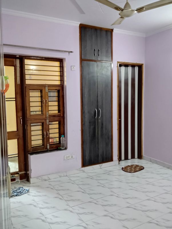 2 BHK Builder Floor For Rent in Sector 16