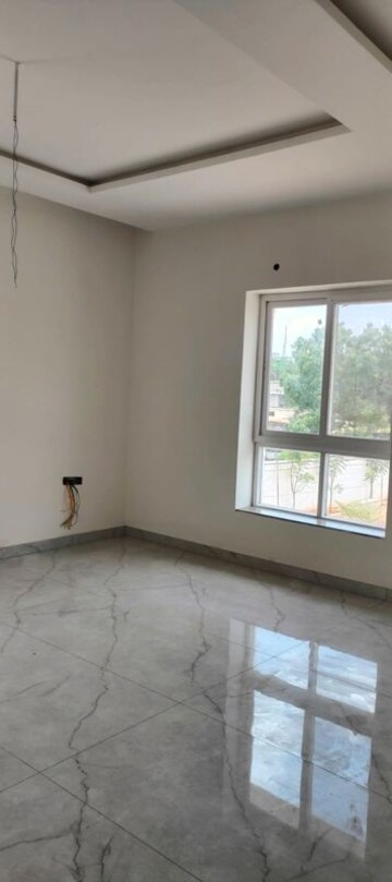 Room in 2 BHK Apartment at Signature Krishna Affinity, Attapur – for Sale