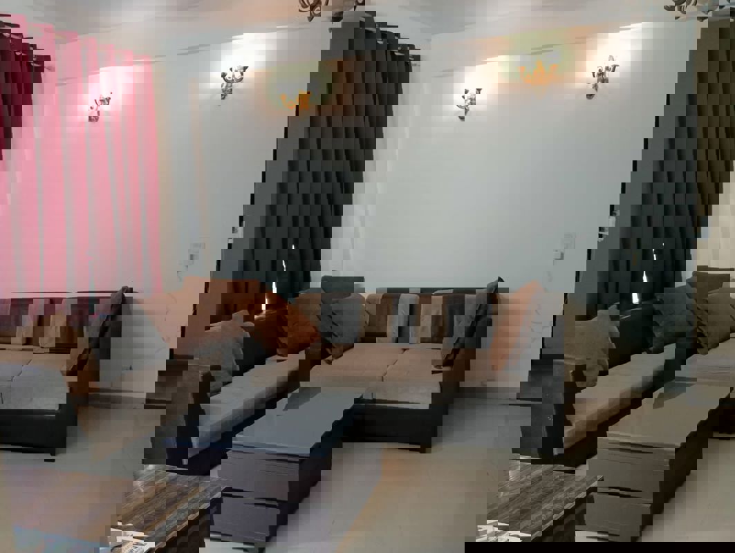 3 BHK + Pooja Room,Servant Room,Study Room 1900 Sq.Ft. Builder Floor in Unitech Nirvana Country Cedar Crest