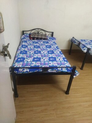 Bedroom in 2 BHK Apartment at Bhawani Park, Aundh – for Rent