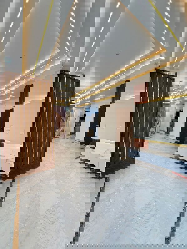 3 BHK + Pooja Room 2800 Sq.Ft. Builder Floor in Baani Square