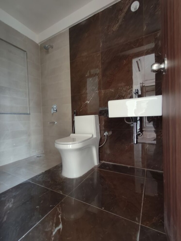 Attached Bathroom, one-indiabulls-thane 2 Bedroom 806 Sq.Ft. Apartment In Pokhran Road No Two Thane 9766027