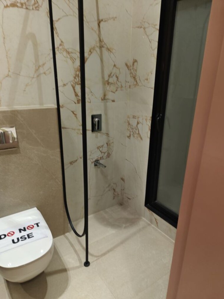 Bathroom, pokhran road no one 3 Bedroom 1050 Sq.Ft. Apartment In Pokhran Road No One Thane 9766030