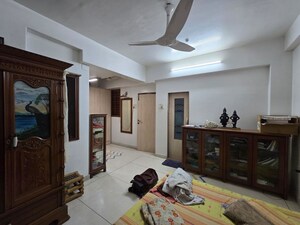3 BHK Apartment For Rent in Goregaon West View CHS, Goregaon West