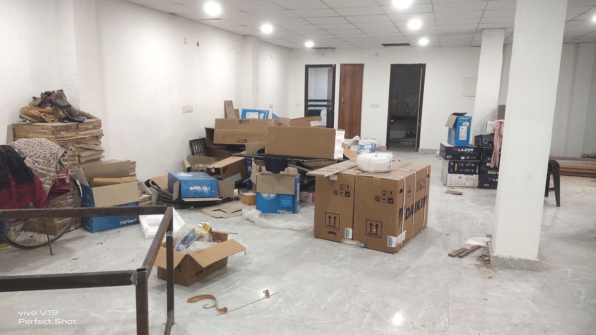 Retail Shop For Sale in Experion Capital
