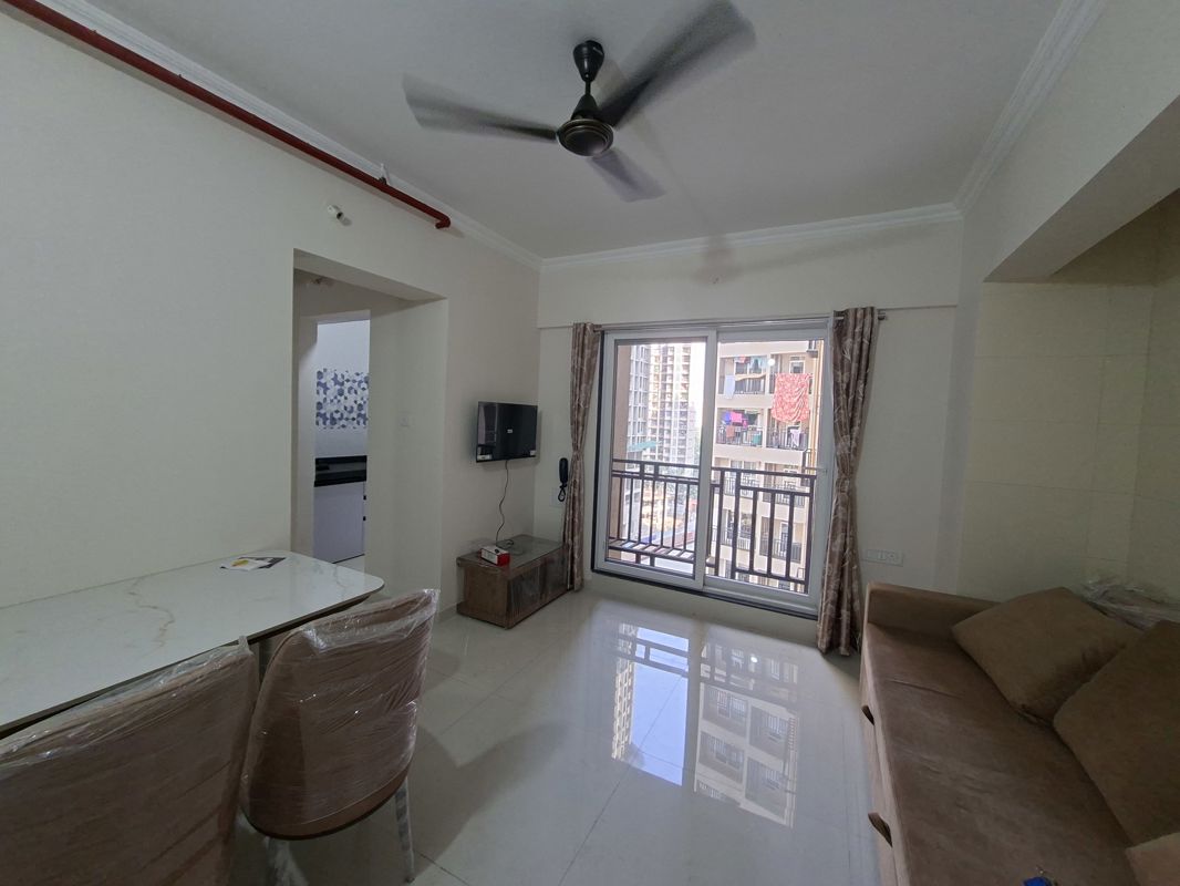 1 BHK + Extra Room Apartment For Rent in Raunak Bliss B2