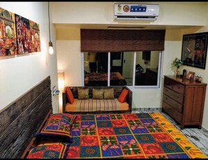 Bedroom in 2 BHK Apartment at Goregaon West View CHS, Goregaon West – for Rent