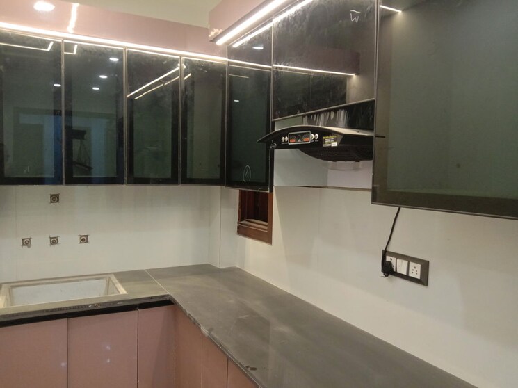 Kitchen, dwarka mor 1 Bedroom 360 Sq.Ft. Builder Floor In Dwarka Mor Delhi 9766047