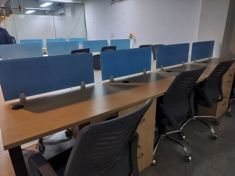 Team Area, sector 2 Commercial Office Space 2500 Sq.Ft. In Sector 2 Noida 9766065