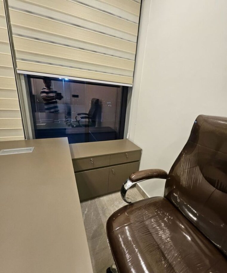 Team Area, sector 3 Commercial Office Space 650 Sq.Ft. In Sector 3 Noida 9766077