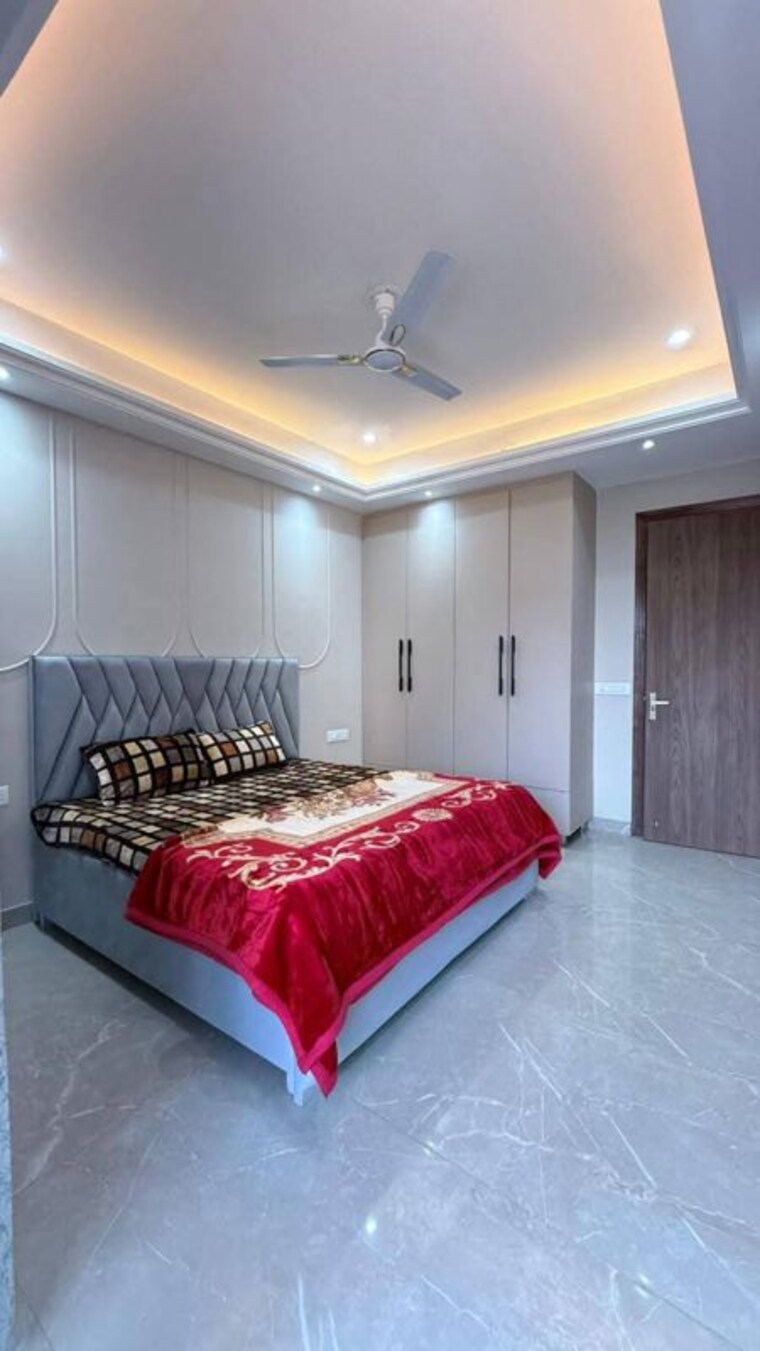 Bedroom, freedom fighters enclave 2 Bedroom 1000 Sq.Ft. Apartment In Freedom Fighters Enclave Delhi 9766082