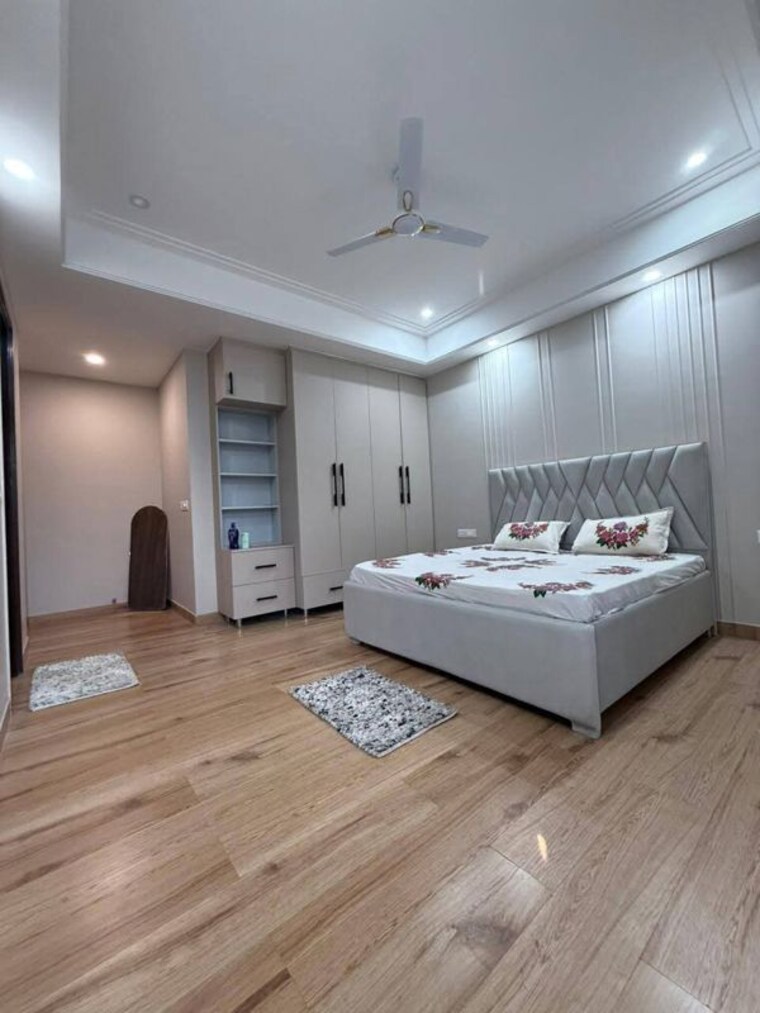 Bedroom, freedom fighters enclave 2 Bedroom 1000 Sq.Ft. Apartment In Freedom Fighters Enclave Delhi 9766082