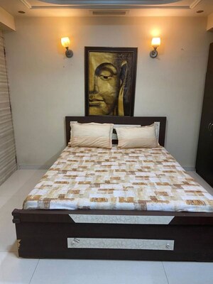 Bedroom in 3 BHK Apartment at Shiv Om Complex, Powai – for Rent