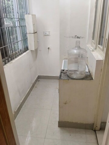 Bathroom in 3 BHK Apartment at SNS Villa, Lavelle Road – for Rent