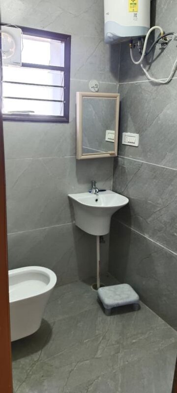Bathroom in 3 BHK Apartment at Richmond Premier, Richmond Road – for Rent