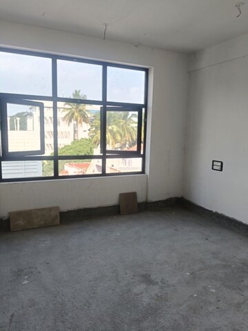 Room in 4 BHK Apartment at Cunningham Hallmark, Vasanth Nagar – for Sale