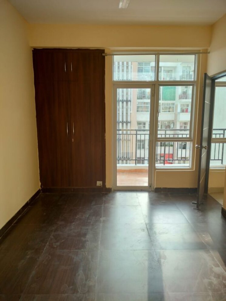 Room, indosam75 2 Bedroom 970 Sq.Ft. Apartment In Sector 75 Noida 9766135