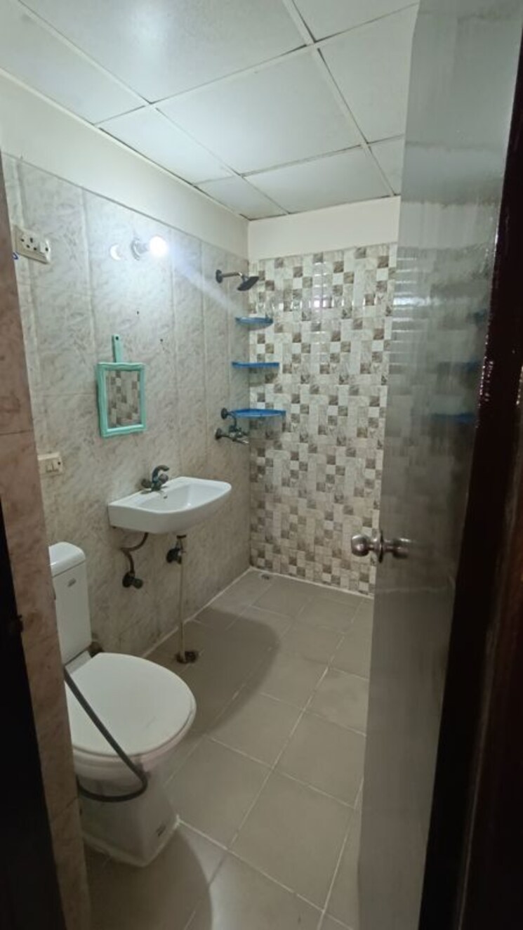 Bathroom, antriksh-golf-view 2 Bedroom 1010 Sq.Ft. Apartment In Sector 78 Noida 9766138