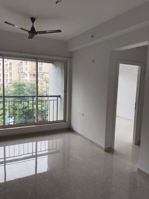 Room in 2 BHK Apartment at L&T Seawoods Residences Phase 2, Seawoods – for Sale