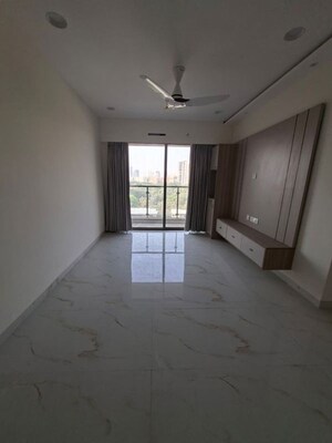 Living Room in 2 BHK Apartment at Kopri – for Rent