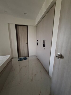 Bedroom in 2 BHK Apartment at Kopri – for Rent