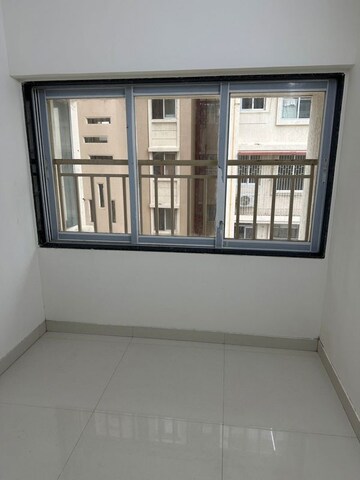 Room in 1 BHK Apartment at Naman Regency, Byculla – for Sale