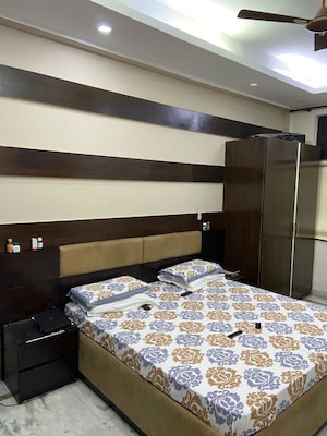 Bedroom in 6+ BHK Independent House at RWA Apartments Sector 50, Sector 50 – for Rent