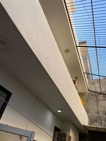 Furnished Amenities in 6+ BHK Independent House at RWA Apartments Sector 50, Sector 50 – for Rent