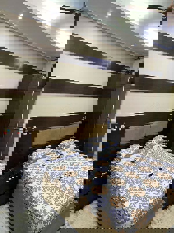 6+ BHK + Servant Room Independent House For Rent in RWA Apartments Sector 50