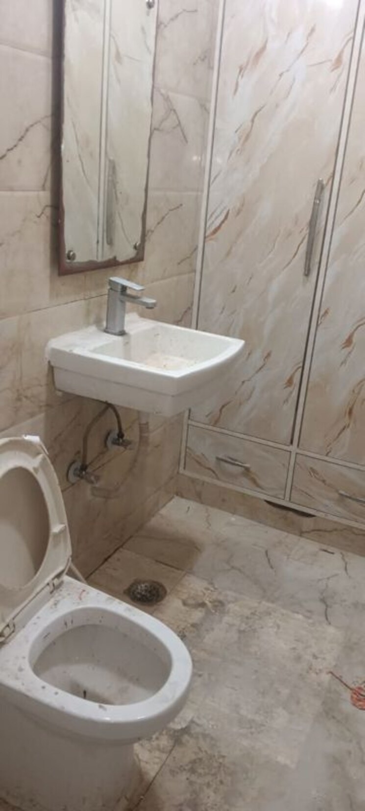 Bathroom, sector 52 3 Bedroom 2850 Sq.Ft. Independent House In Sector 52 Noida 9766172