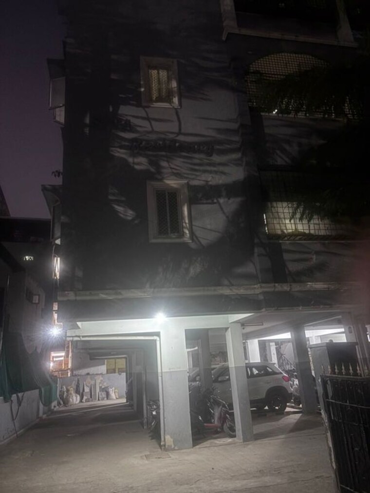  Parking, begumpet 2 Bedroom 33 Sq.Yd. Apartment In Begumpet Hyderabad 9766185