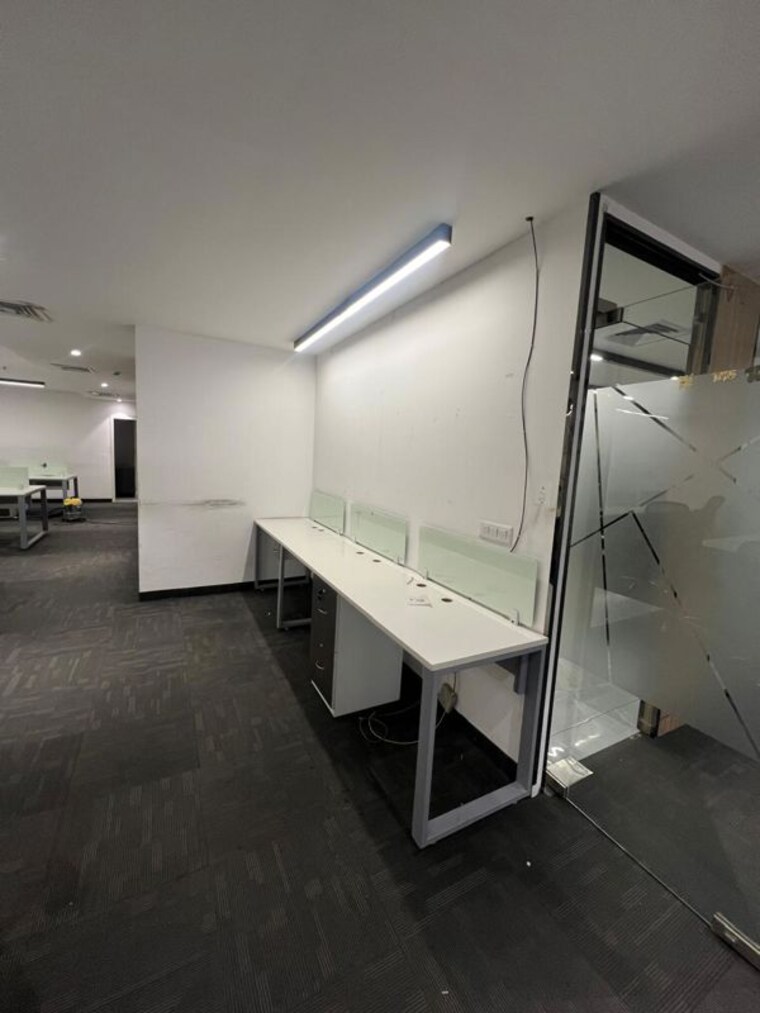 Team Area, industrial area Commercial Office Space 2600 Sq.Ft. In Industrial Area Mohali 9766192