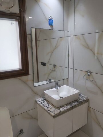 Bathroom in 1 RK Independent House at Sector 55 – for Rent
