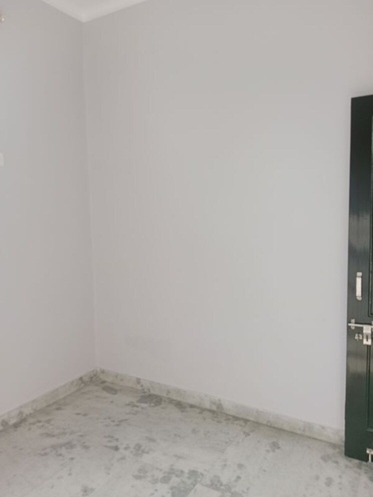 Room, sector 13 3 Bedroom 1853 Sq.Ft. Builder Floor In Sector 13 Panipat 9766197
